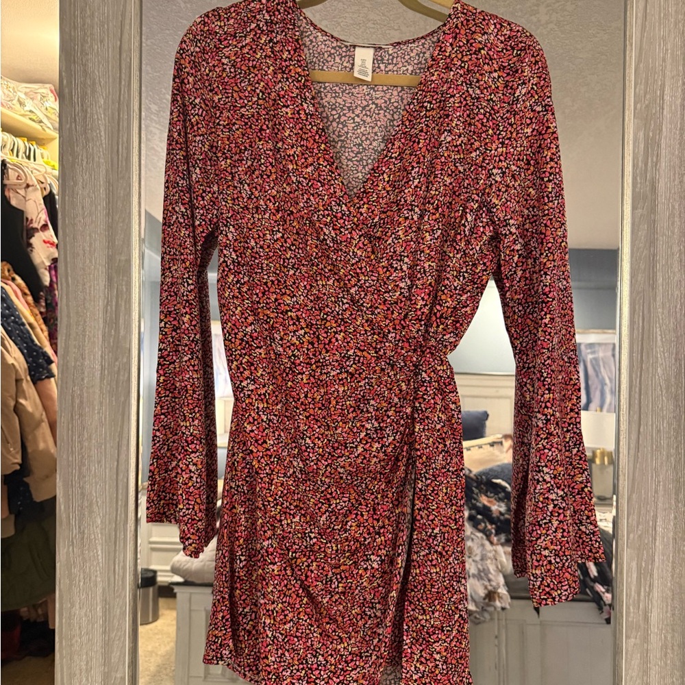 H&M Red Floral Wrap Long Sleeve Dress Size Small